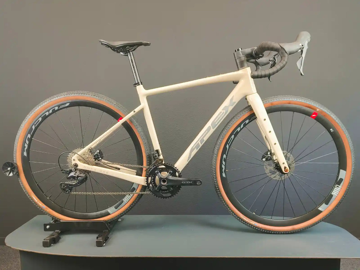 Apex Onyx GX2 Shimano GRX Peru Silver Gravelbike 52cm