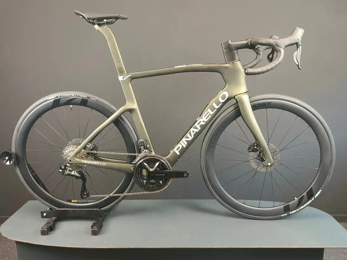 Pinarello F5 Shimano 105 Di2 Etna Black Racefiets 56cm
