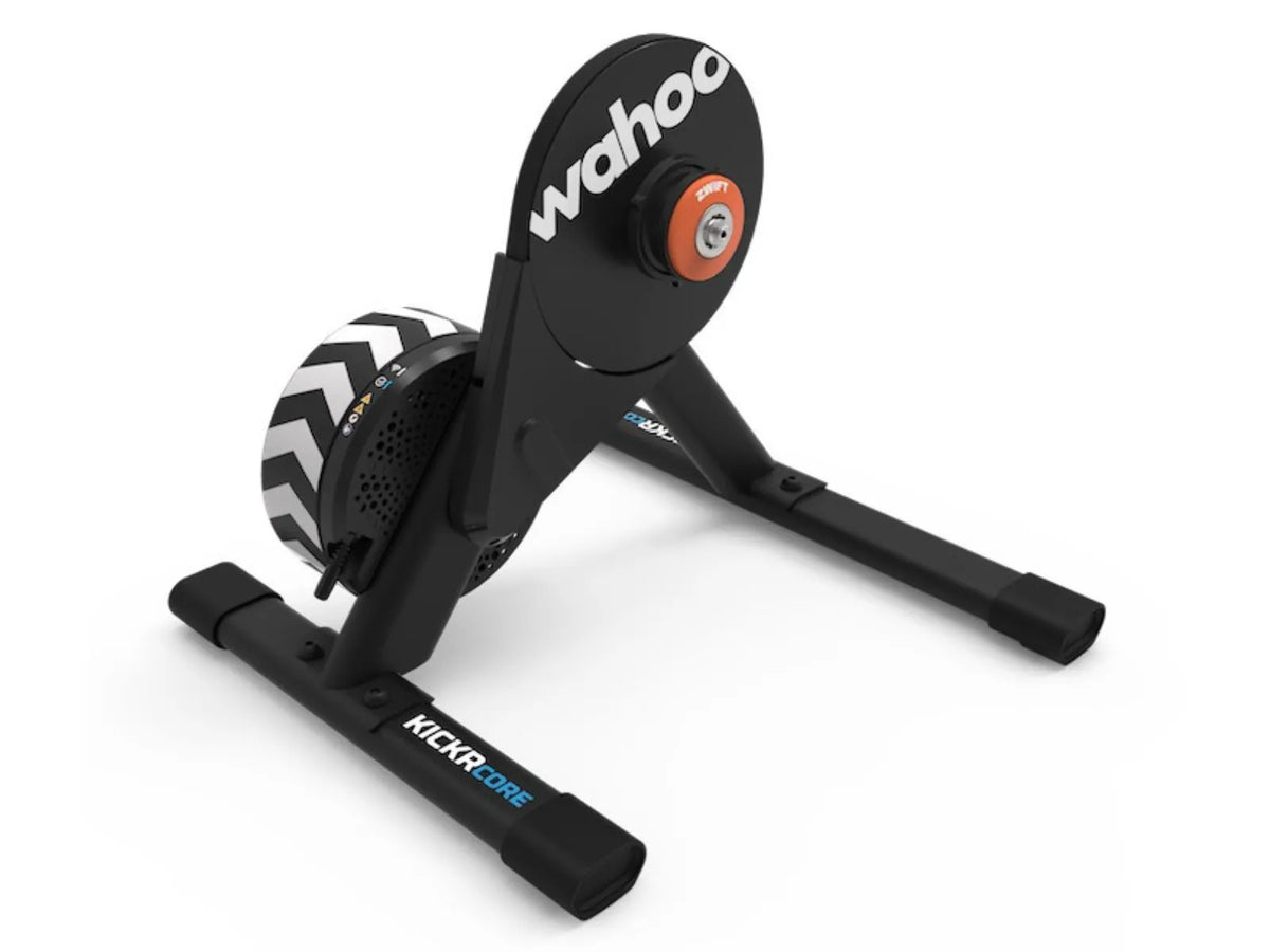 Wahoo KICKR Core 2 met Zwift Cog en Click fietstrainer