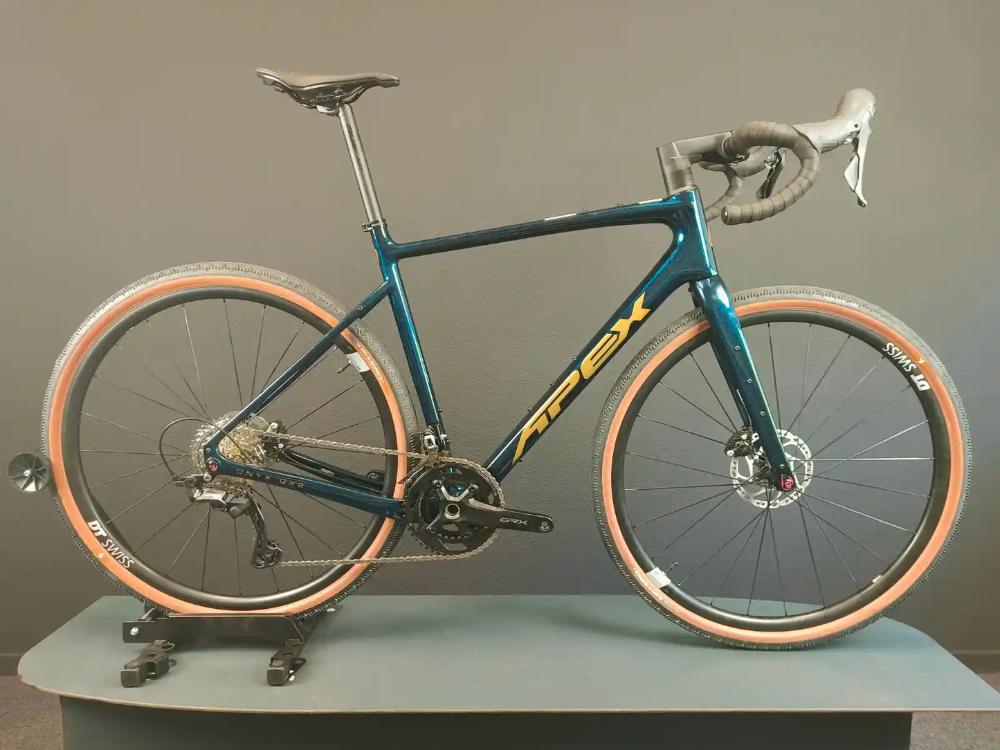 Apex Onyx GX2 Shimano GRX Shimmer Blue Gravelbike 56cm