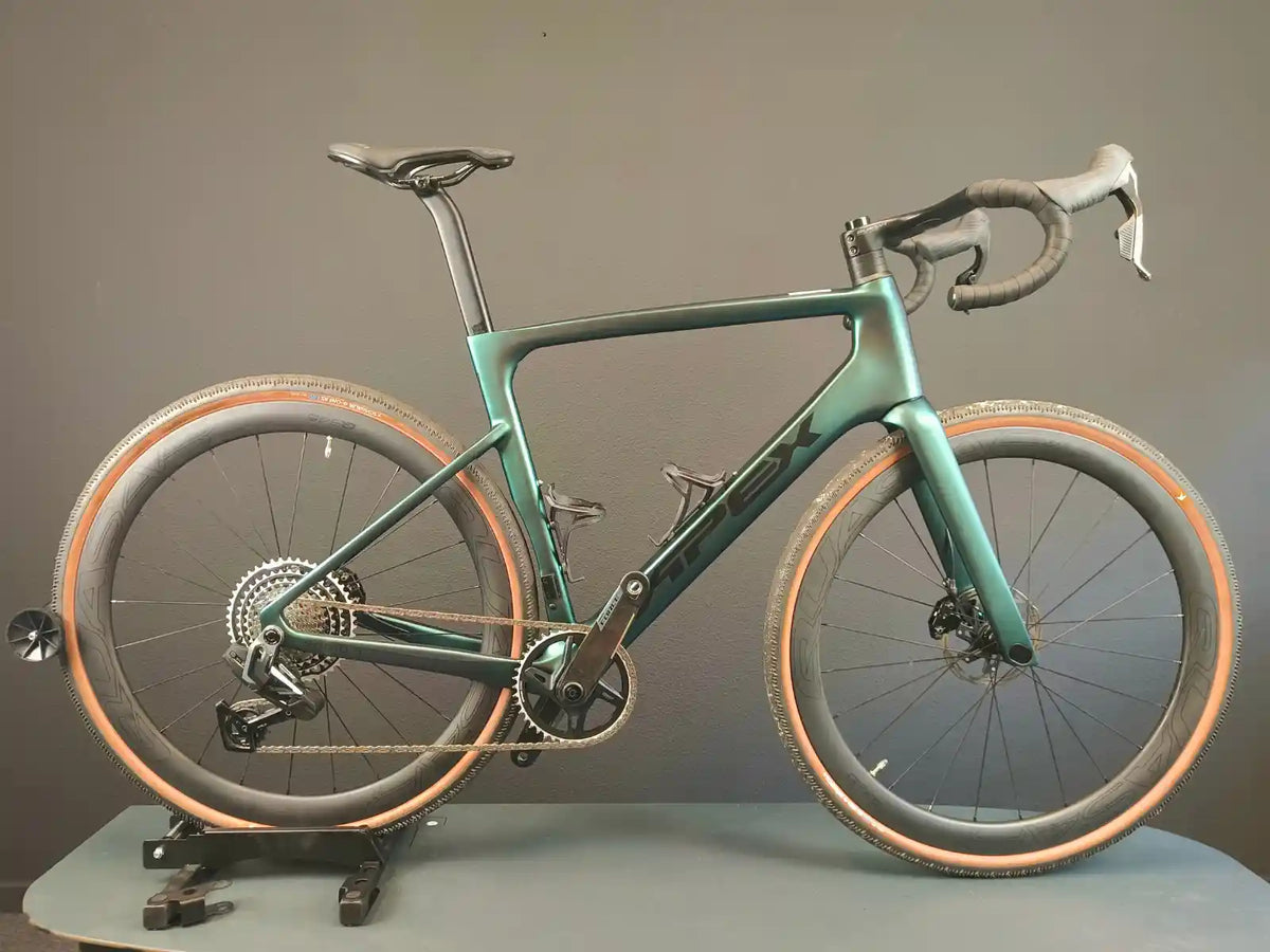 Apex Soniq 5 SRAM Force XPLR Camaleonte Gravelbike 56cm