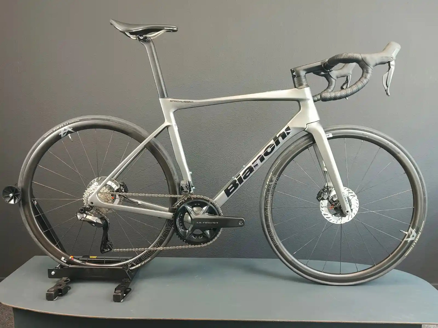 Bianchi Specialissima Comp Shimano Ultegra Di2 Grey Racefiets 55cm