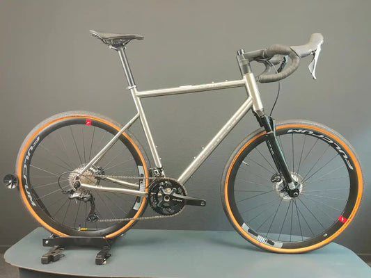 Gilbertson Crawler Suspension Shimano GRX Titanium Gravelbike 58cm