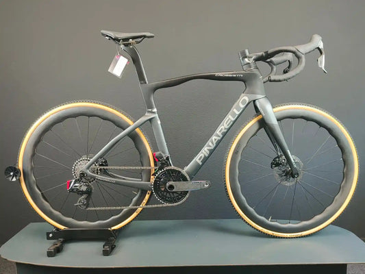 Pinarello Crossista F9 SRAM Force AXS Black Cross/Gravelbike 52cm
